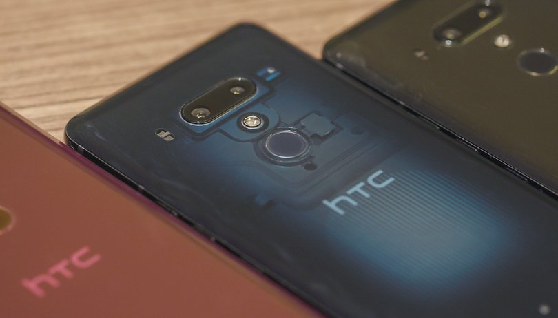 AndroidPIT htc u12 plus belakang lutsinar