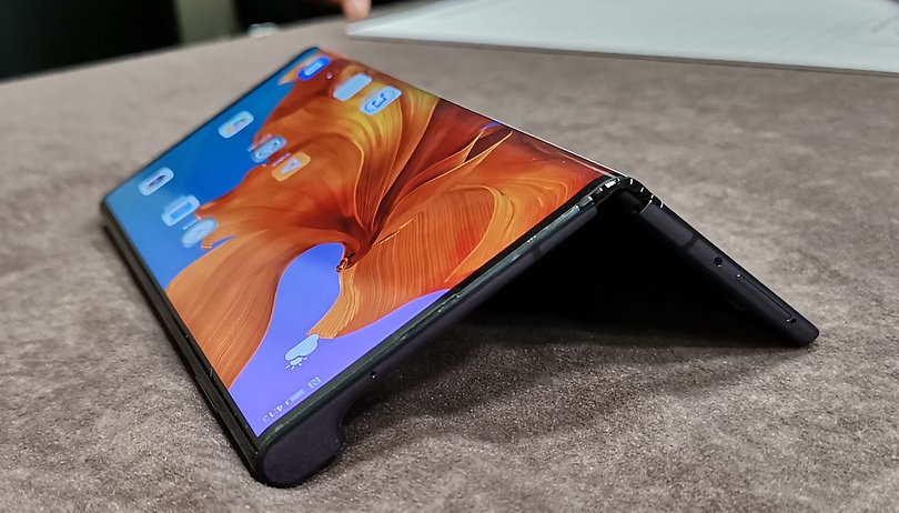 AndroidPIT huawei mate x top