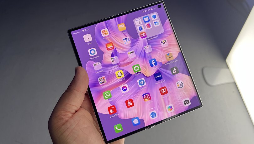 Huawei Mate Xs 2 im Hands-on: Luxus-Foldable für 2000 Euro NextPit huawei mate xs 2 hands on open front