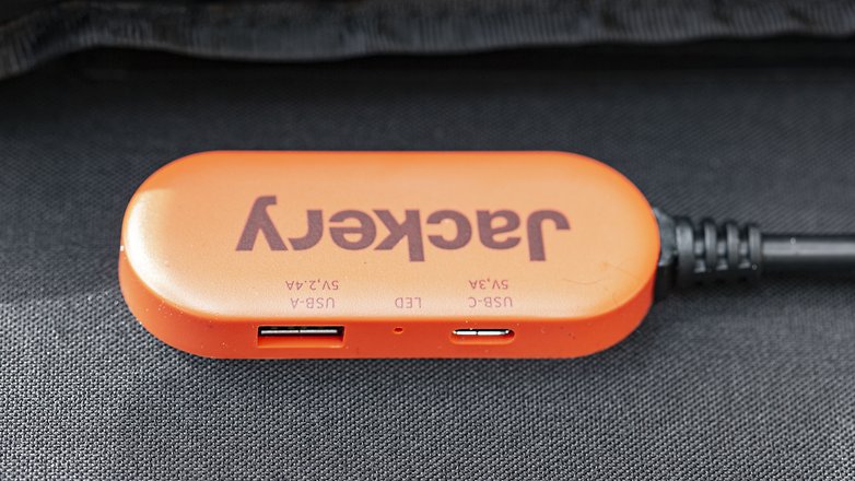 Test du Jackery Solar Generator 500: Un générateur solaire et portable pour  survivaliste connecté