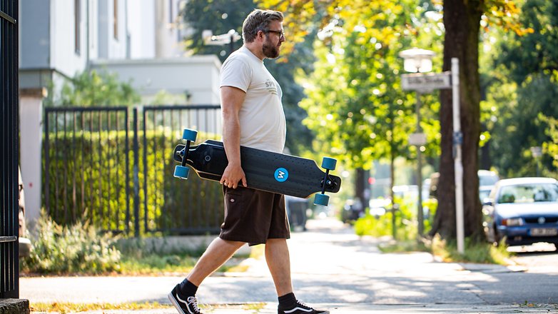 AndroidPIT mellow e skateboard carry