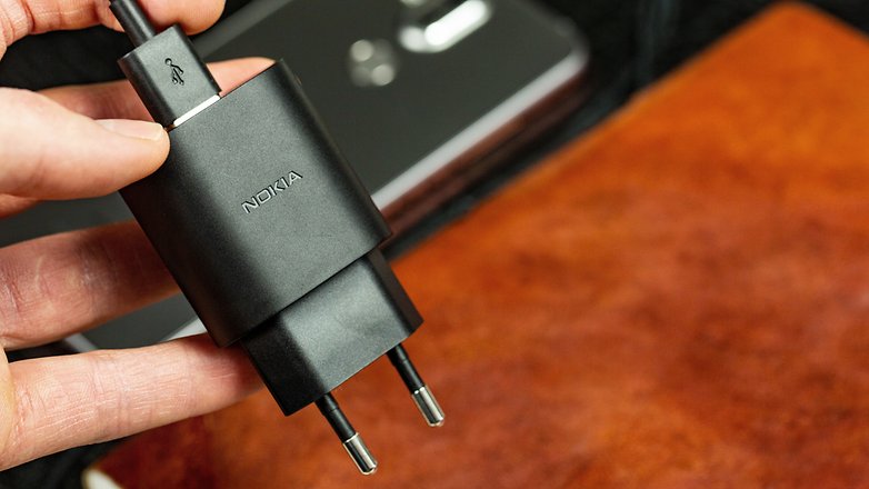 AndroidPIT nokia 8 1 charger