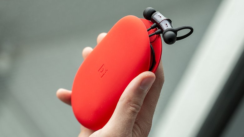 AndroidPIT OnePlus Bullets Wireless case