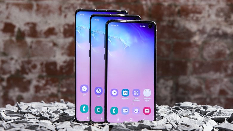 Samsung Galaxy S10 review: Finding the middle ground is hard