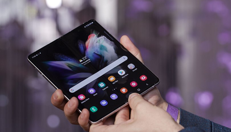 NextPit samsung galaxy z fold 3 képernyő np