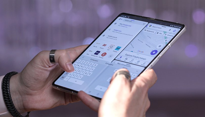 NextPit samsung galaxy z fold 3 typing np