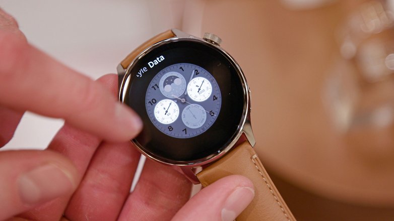 Xiaomi Watch S1 Pro : une montre connectée élégante, qui promet d'être  endurante