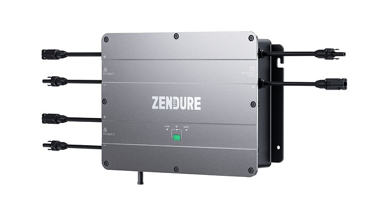 ZENDURE SolarFlow balcony power plant storage system with 960Wh batter