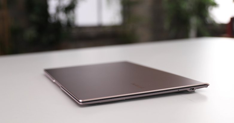 Galaxy Book S Product Images 3