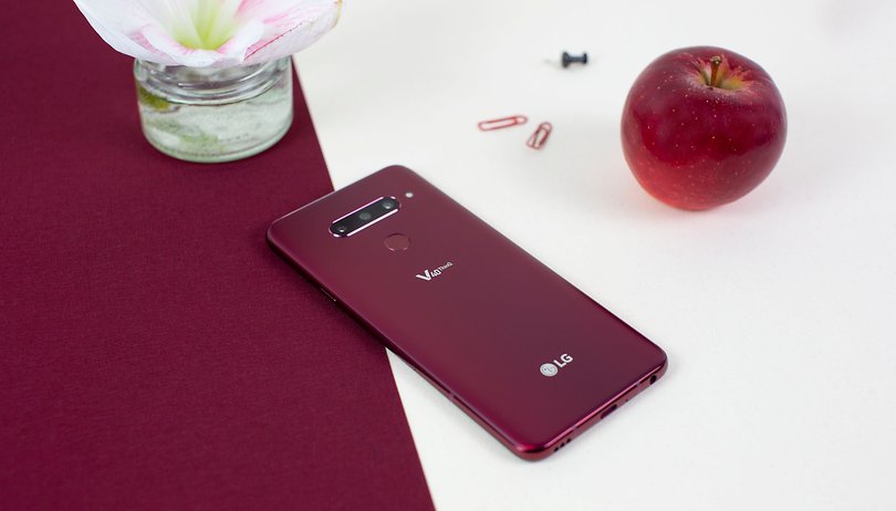 LG V40 01