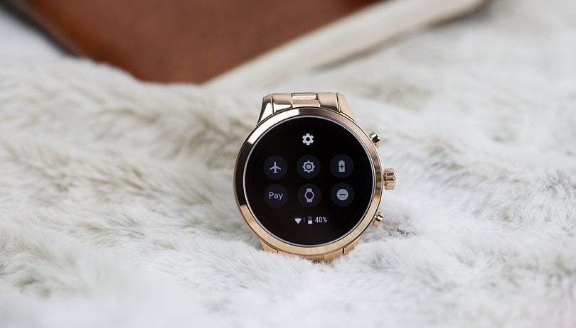 Michael Kors smartwatch 09