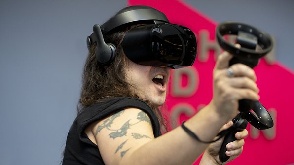 Samsung Odyssey+ insider's VR headset | NextPit