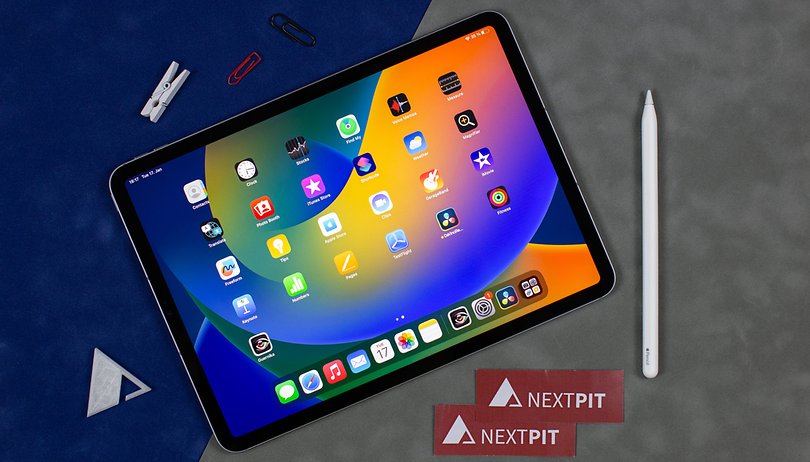 NextPit Apple iPad Pro 11 2022 Front 01