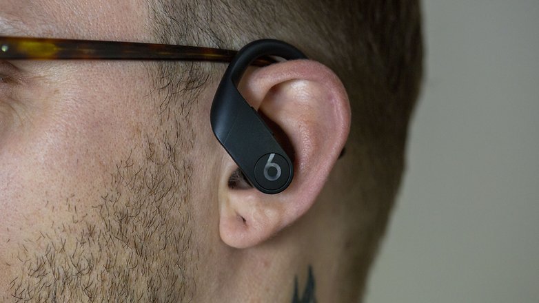 AndroidPIT Beats Powerbeats Close Up