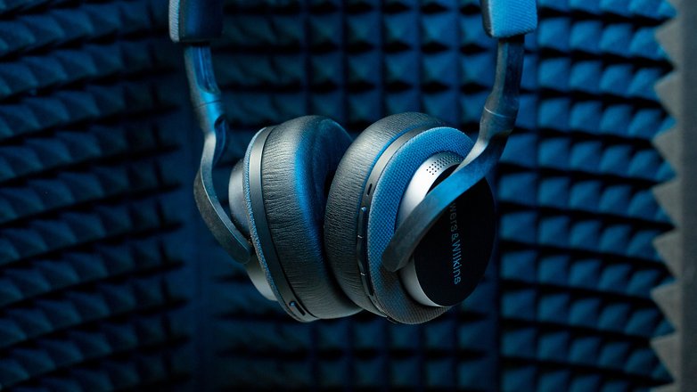 AndroidPIT Bowers and Wilkins PX5 Blue 1