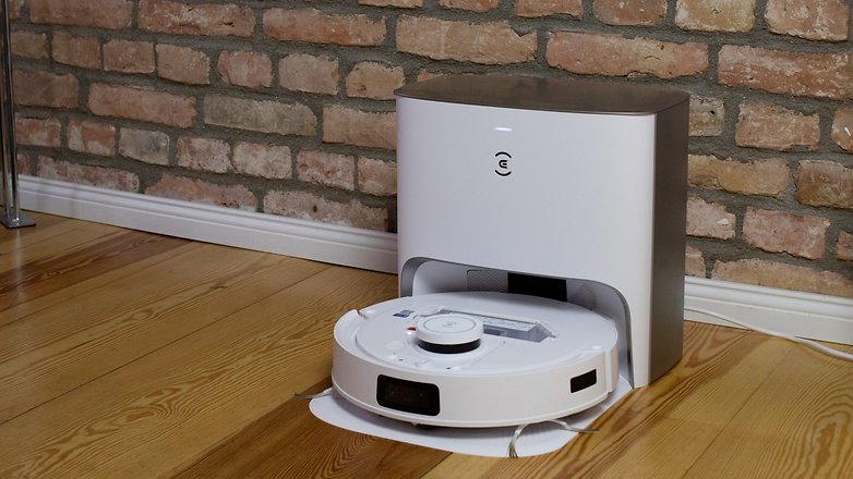Ecovacs T10 Plus Station mit Absaugfunktion