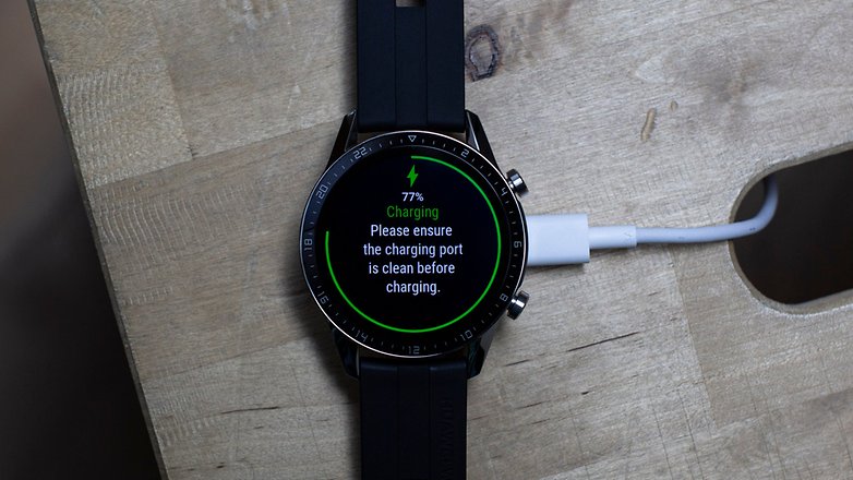 AndroidPIT Huawei Watch GT2 Charging