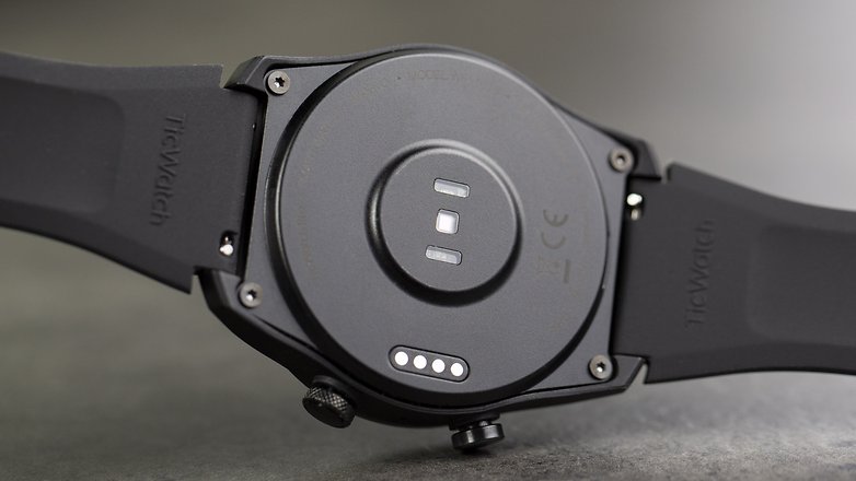 AndroidPIT Ticwatch Pro 4G LTE Back