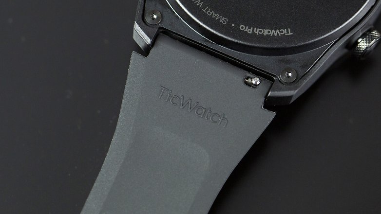 AndroidPIT Ticwatch Pro 4G LTE Logo Close Up