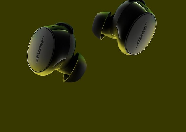 Bose QuietComfort Headphones in Grün.