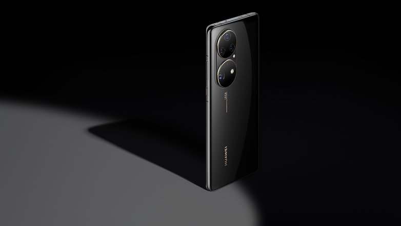 HUAWEI P50 Pro KSP Shots Golden Black 3