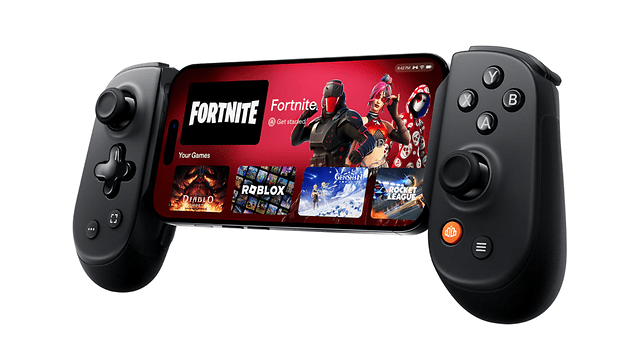 Un contrôleur mobile Backbone Pro attaché à un smartphone affichant Fortnite et d'autres jeux.
