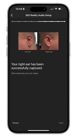 Un écran de téléphone affichant la configuration audio 360 Reality avec le visage d'une personne et des instructions.