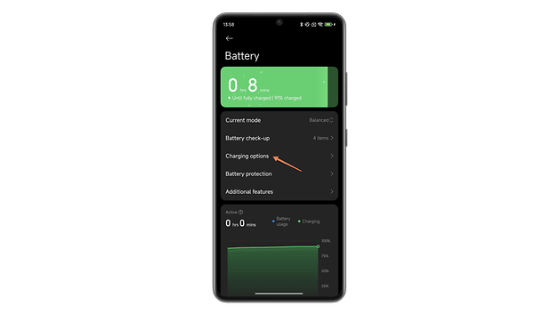 Xiaomi-Batterieeinstellungen mit der verbleibenden Ladezeit und Optionen für die Batterieüberprüfung.