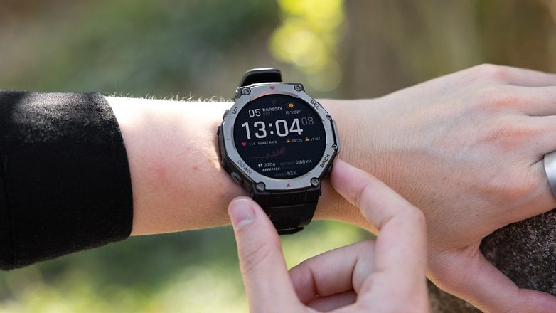 Display der Amazfit T-Rex 3 in Nahaufnahme