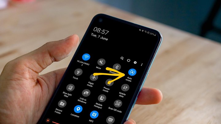 samsung phone screen doesn't rotate