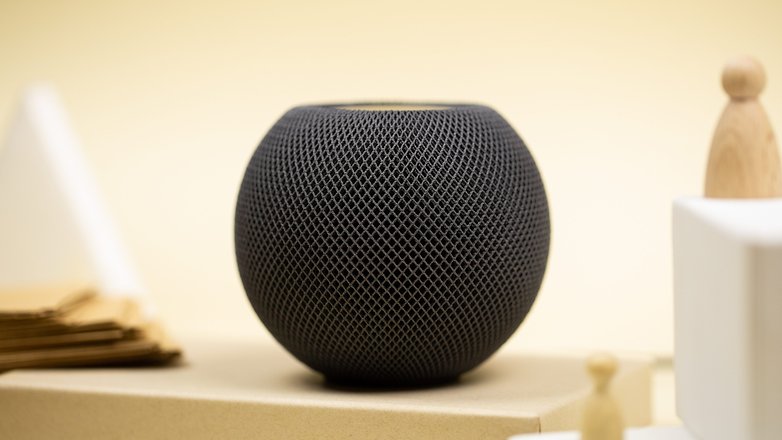 A highlight take on the HomePod mini fabric