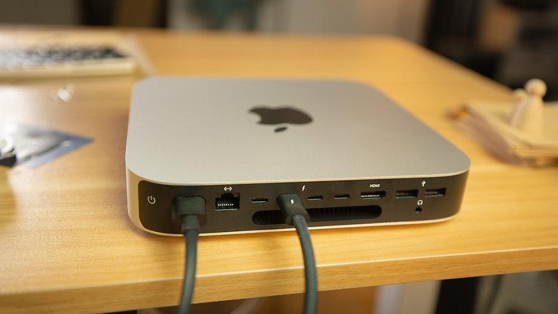 Mac Mini M2 Pro ports on the back