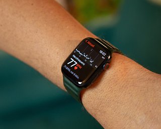 How to control your Apple Watch without touching the screen