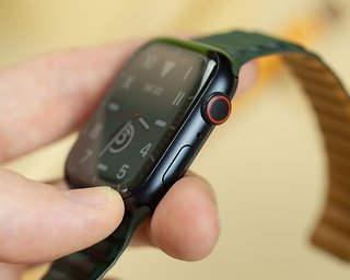 Apple Watch Series 8 may feature a bigger display after all