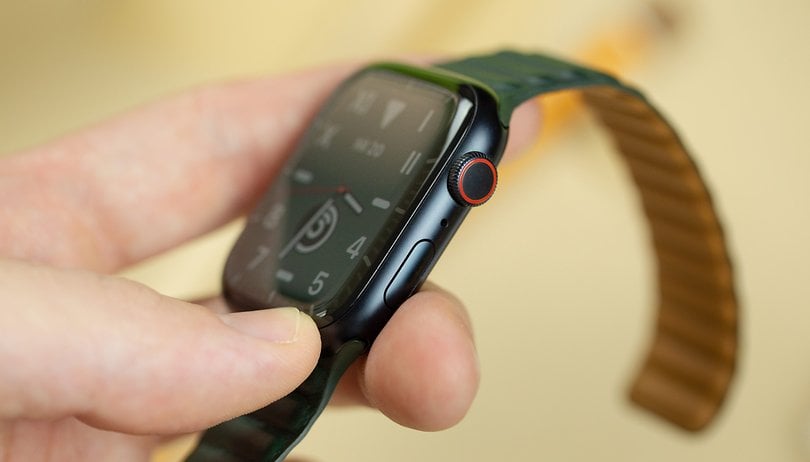 NextPit Apple Watch 7 test side