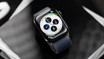 Apple Watch Series 9 display in detail