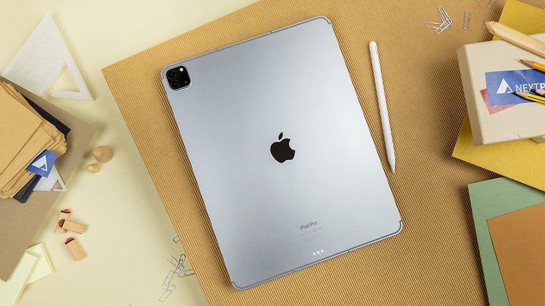 iPad Pro (2022) baksida
