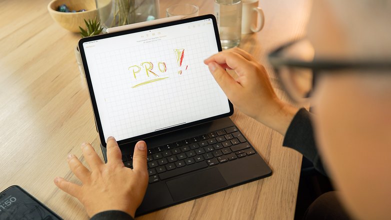 Das iPad Pro 2022 ist Tablet und Computer in Einem