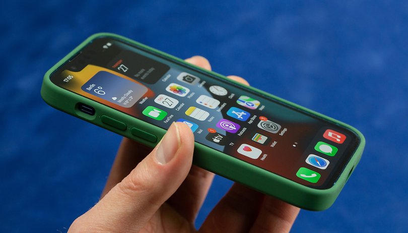 NextPit Apple iPhone 13 Mini Case