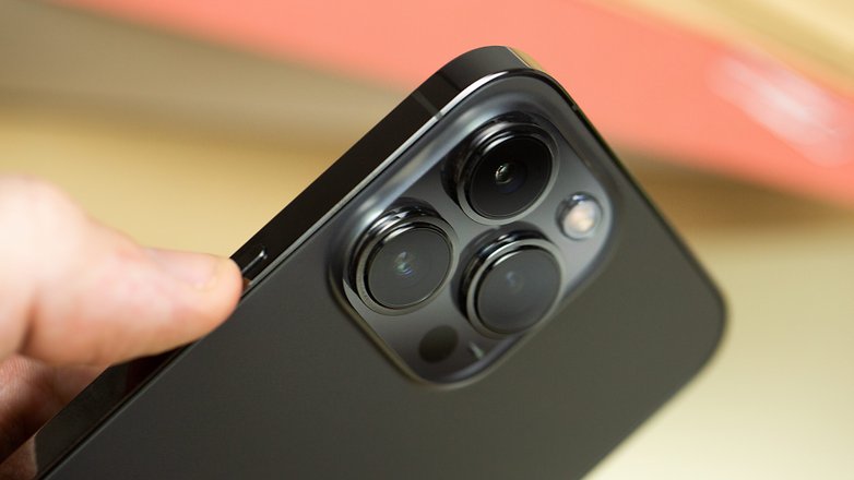 NextPit Apple iPhone 13 Pro camera back