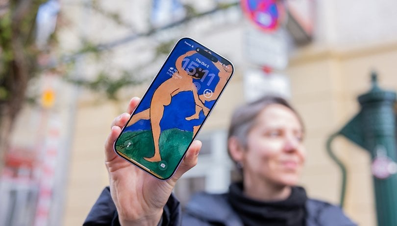 The iPhone 17 Proves You Don’t Need “Pro” to Get a Great iPhone nextpit Apple iPhone 17 13