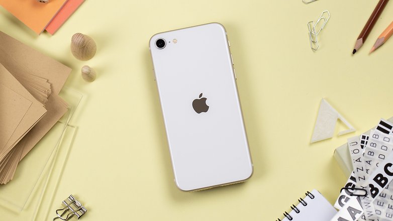 iPhone SE 2022 back Apple iPhone SE 2022