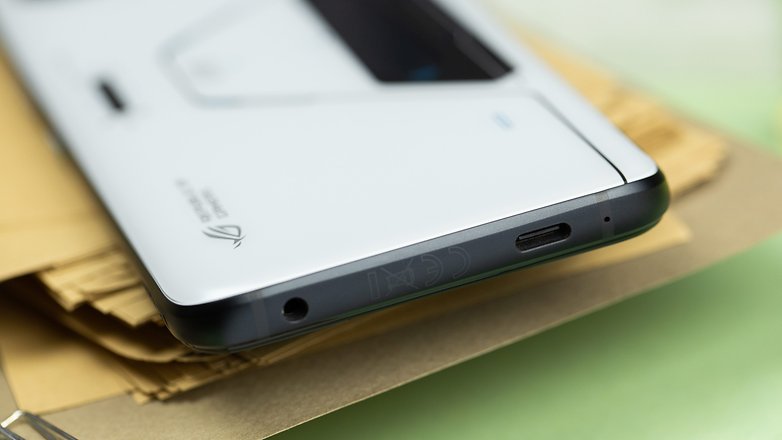 Asus ROG Phone 6 Pro prise jack 3,5 mm