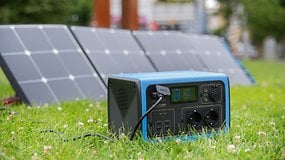 Bluetti EB55 & SP200 review: Solar power station for power users
