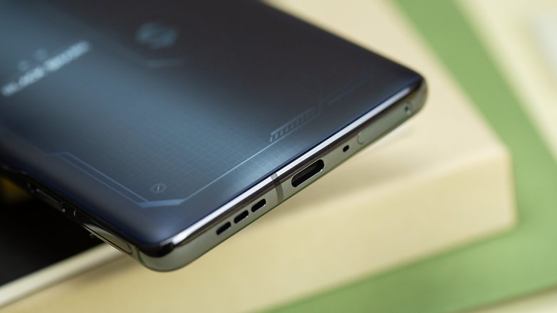 Black Shark 5 Pro Review: Pushing the Snapdragon 8 Gen 1 to its hot limits