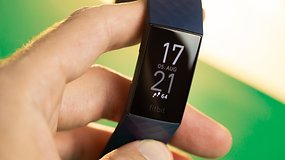 Test du Fitbit Charge 4: Ce fitness tracker a tout pour plaire mais est trop bridé