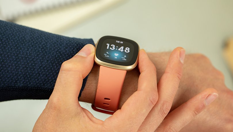 Montre connectée fitbit avis hot sale