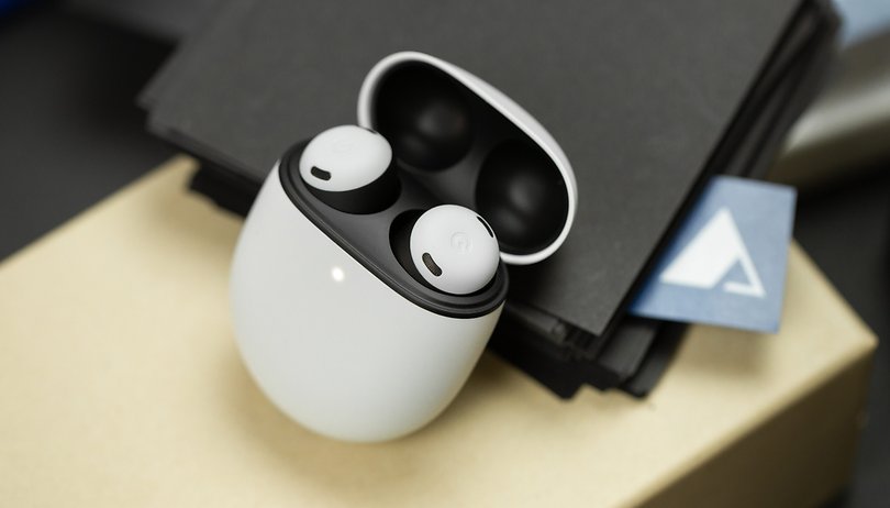 NextPit Google Pixel Buds Pro tok nyitva