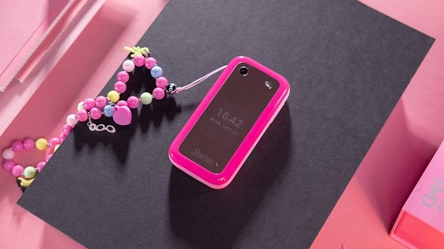 This mirror on the HMD Barbie Phone's flip catches way too many fingerprints and never gets clean.