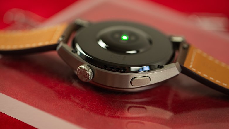 NextPit Huawei Watch 3 Pro button
